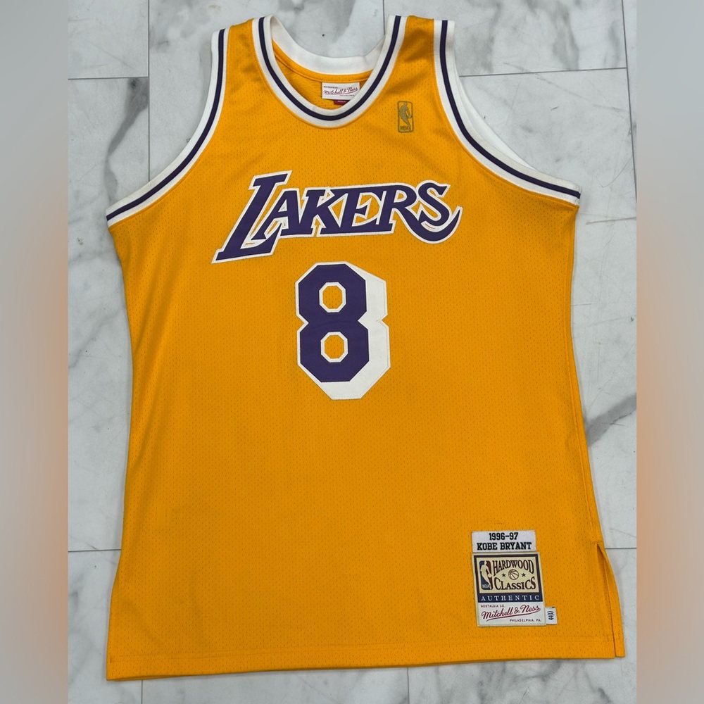 Mitchell & Ness NBA Kobe Bryant Los Angeles Lakers 1996/97 Authentic Jersey